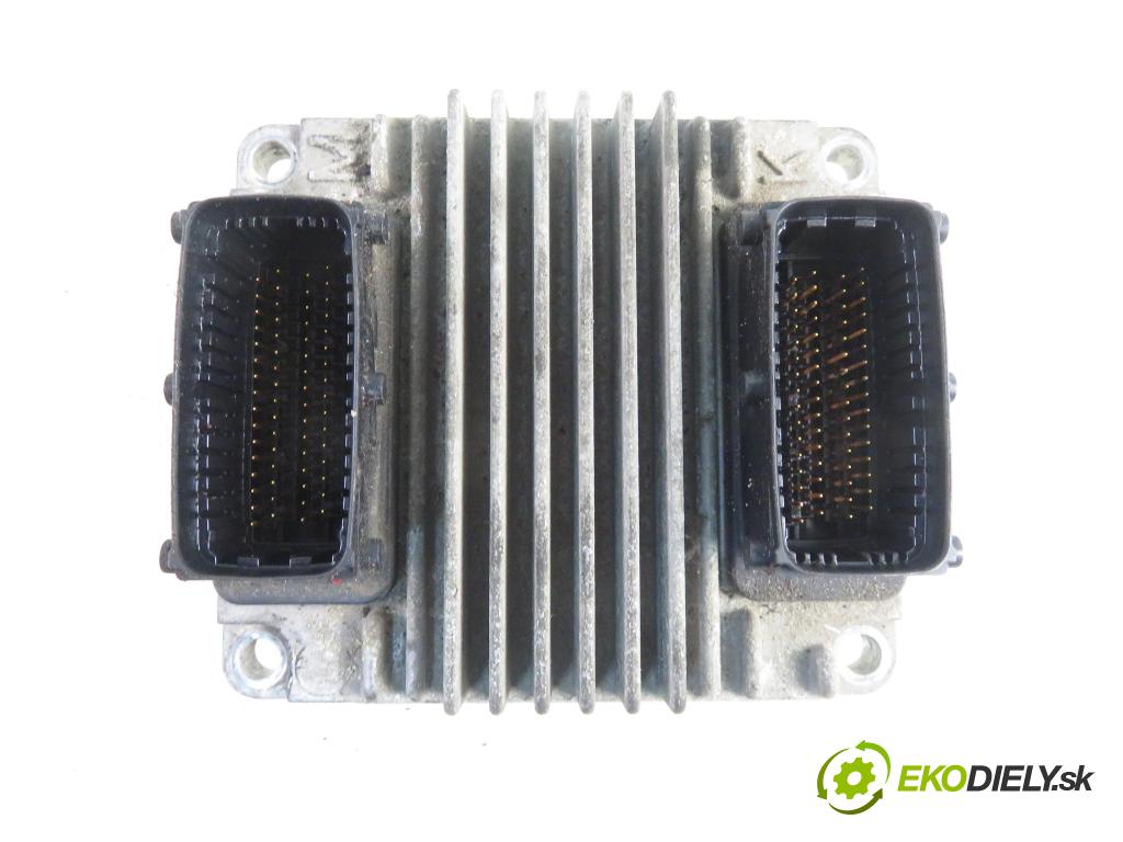 OPEL COMBO Nadwozie pełne/minivan KOMBIVAN 2003 48,00 1.7 DI 16V 65 - Y 17 DTL 1686,00 Riadiaca jednotka Motor 12214089 ; 8973003271