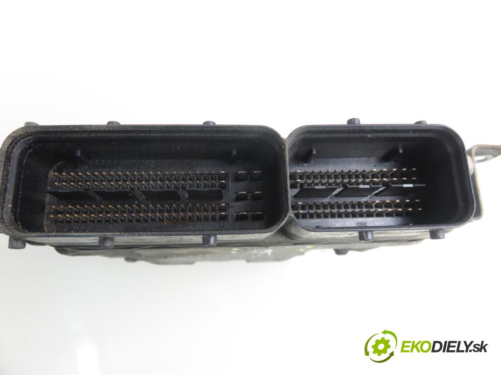 ALFA ROMEO 156 Sportwagon (932_) KOMBI 2006 110,00 1.9 JTD 16V Q4 - 937 A5.000 1910,00 Riadiaca jednotka Motor 55195918 ; 0281011941