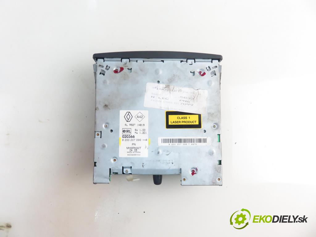 RENAULT ESPACE IV (JK0/1_) VAN 2004 85,00 1.9 dCi 116 - F9Q 820 1870,00 RADIO 8200207099A