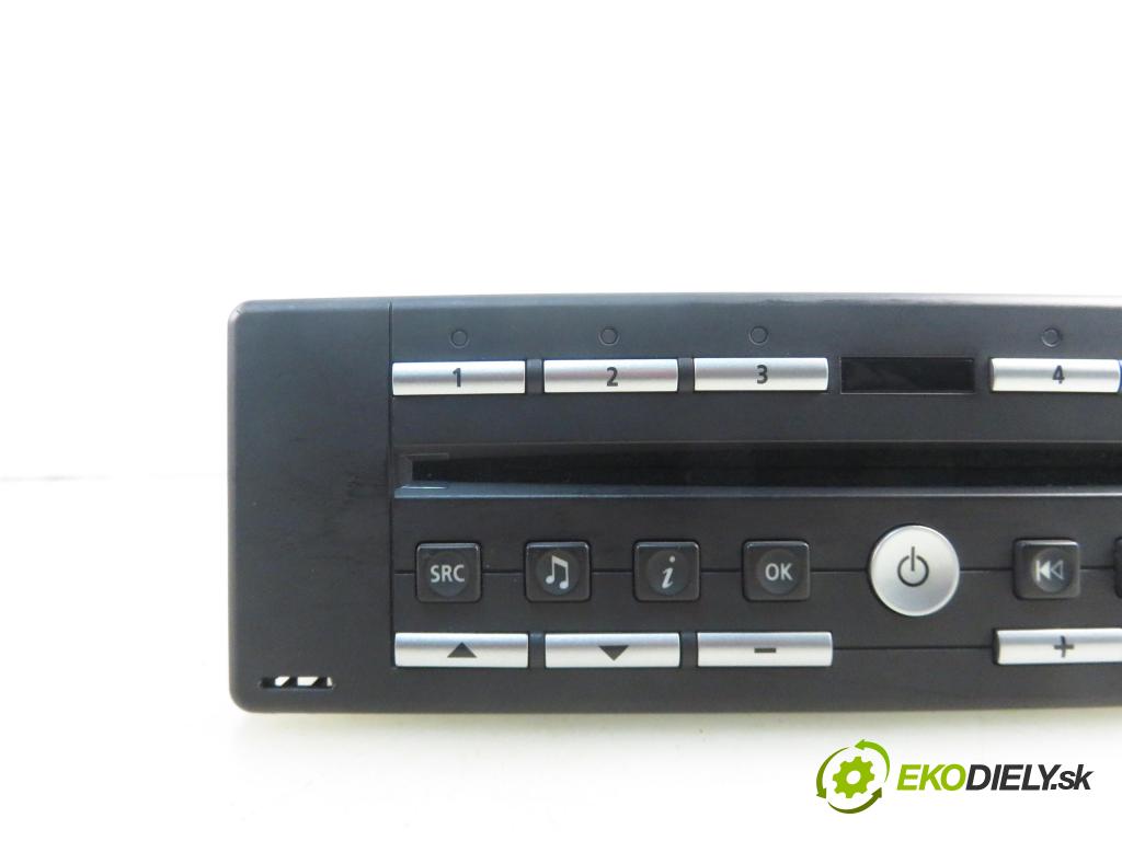 RENAULT ESPACE IV (JK0/1_) VAN 2004 85,00 1.9 dCi 116 - F9Q 820 1870,00 RADIO 8200207099A