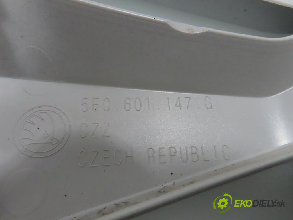 SKODA   0    puklica 5F0601147G