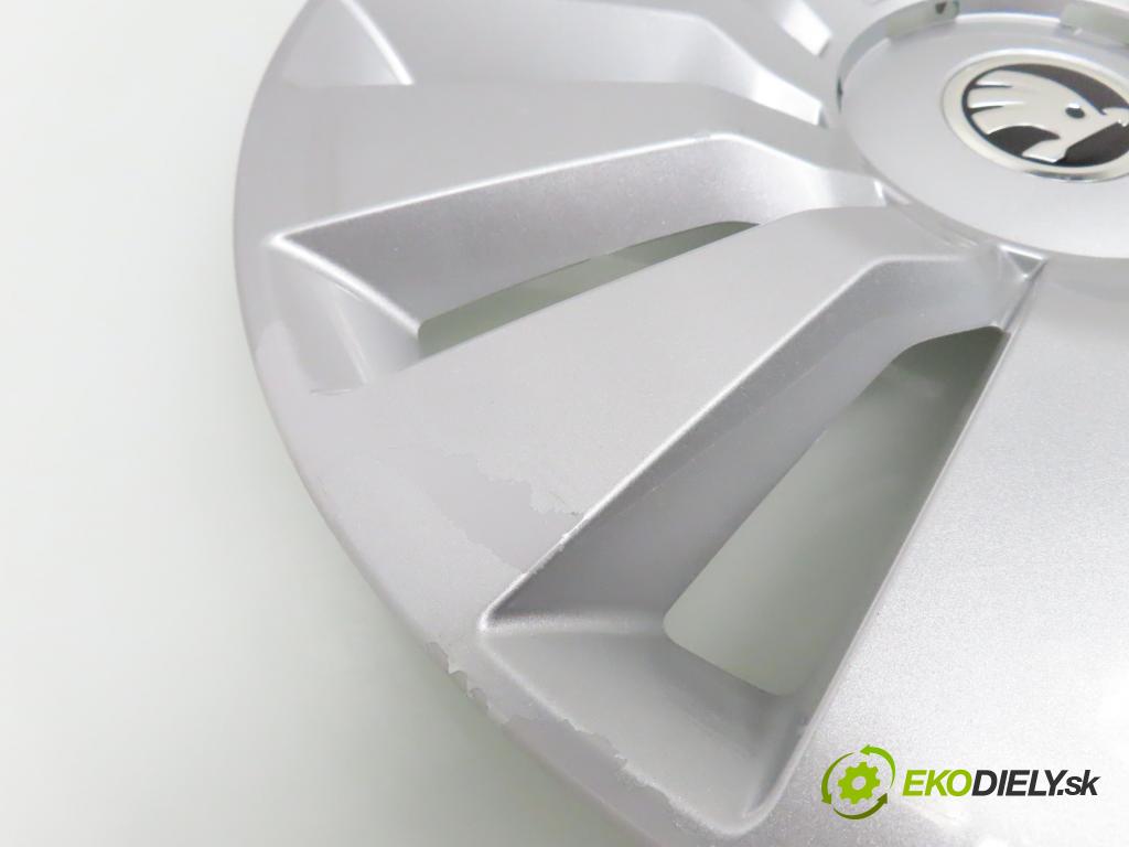 SKODA 0 puklica 5F0601147G