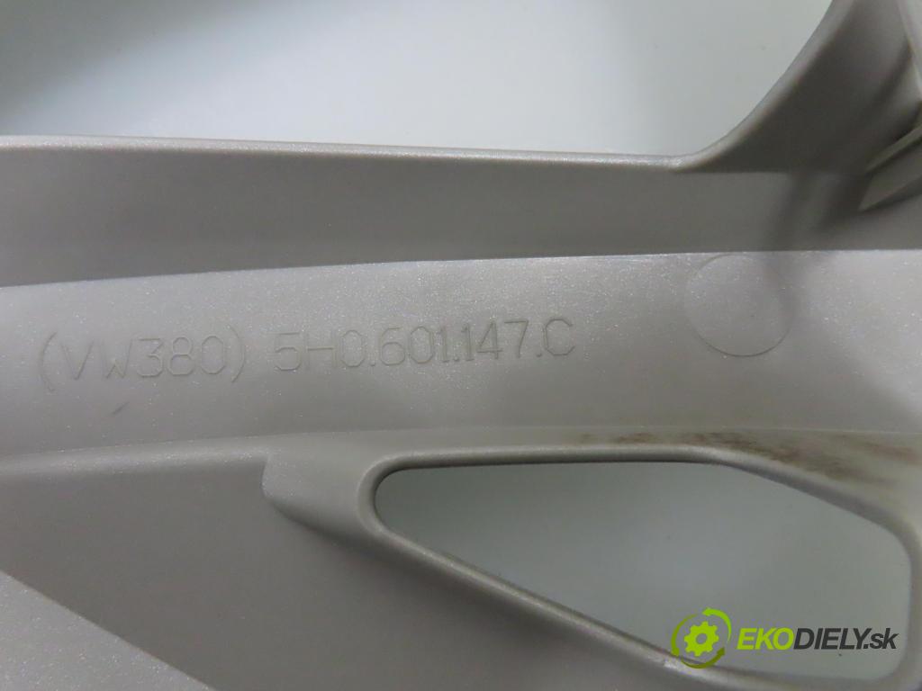 VW   0    puklica 5H0601147C