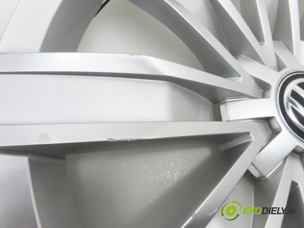 VW 0 puklica 5NA601147B