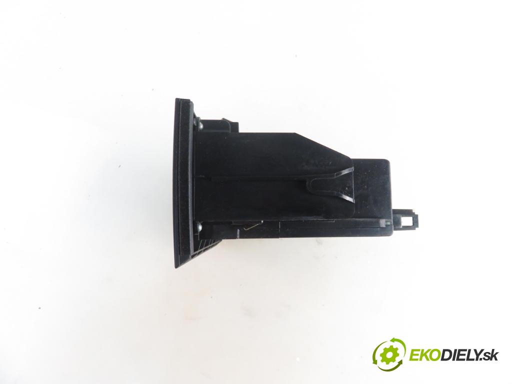 AUDI A3 (8L1) HB 2000 96,00 1.9 TDI PD 130 - ASZ 1896,00 Panel kúrenia KLIMATRONIK 8L0820043H