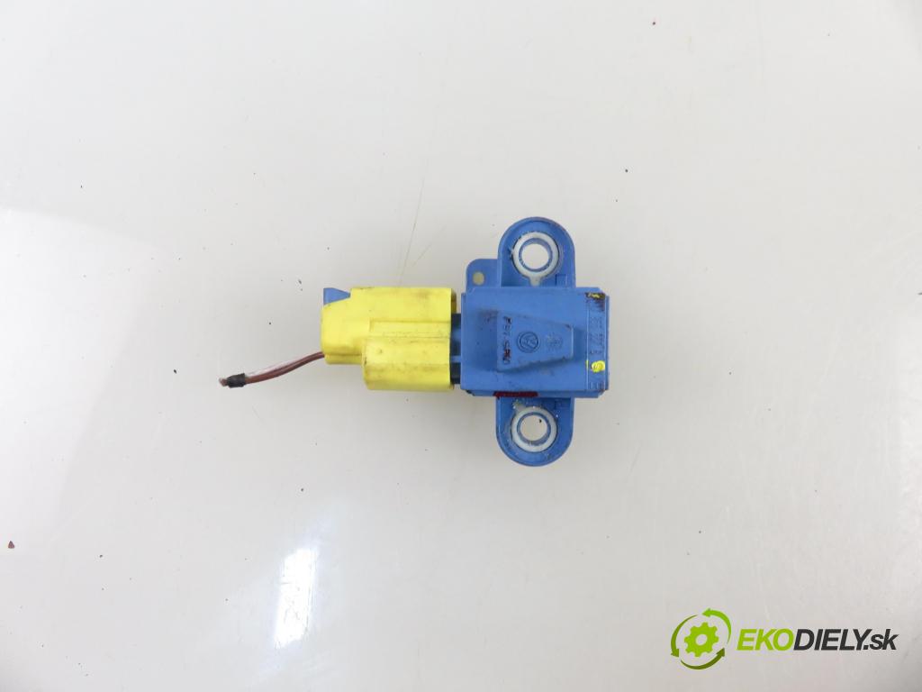 SKODA OCTAVIA II (1Z3) LIFTBACK 2008 75,00 1.6 - BSF 1595,00 Snímač nárazu 1K0955557B (Snímač nárazu)