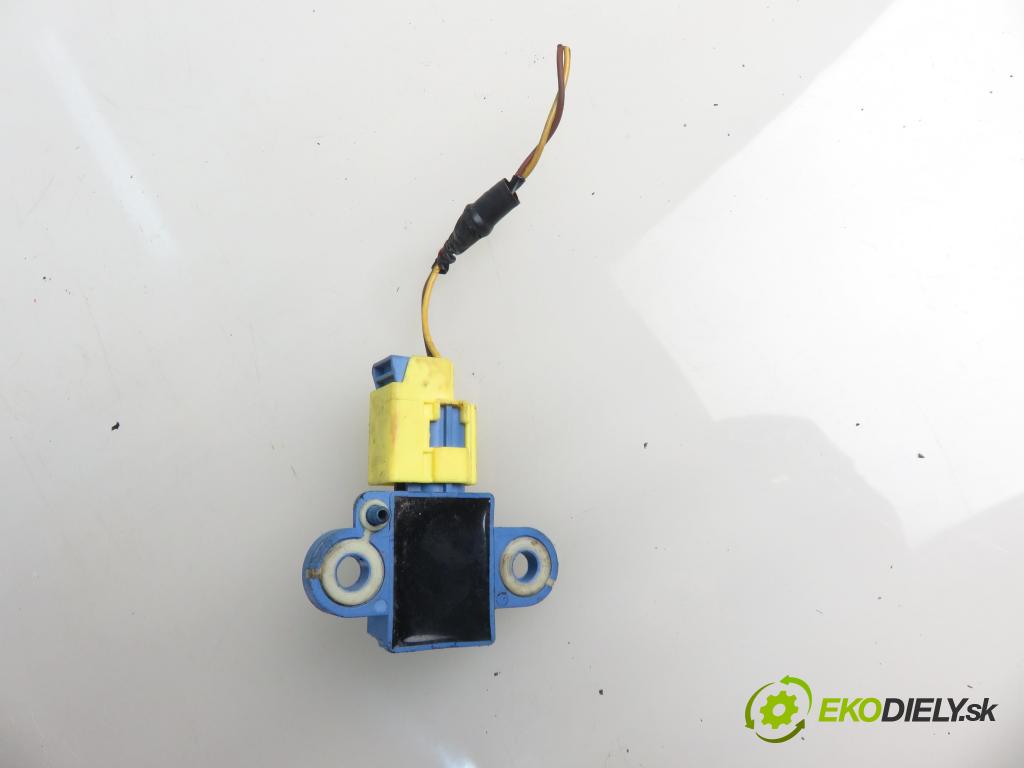 SKODA OCTAVIA II (1Z3) LIFTBACK 2008 75,00 1.6 - BSF 1595,00 Snímač nárazu 1K0955557B (Snímač nárazu)