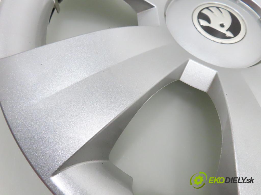 SKODA 0 puklica 6V0601147C