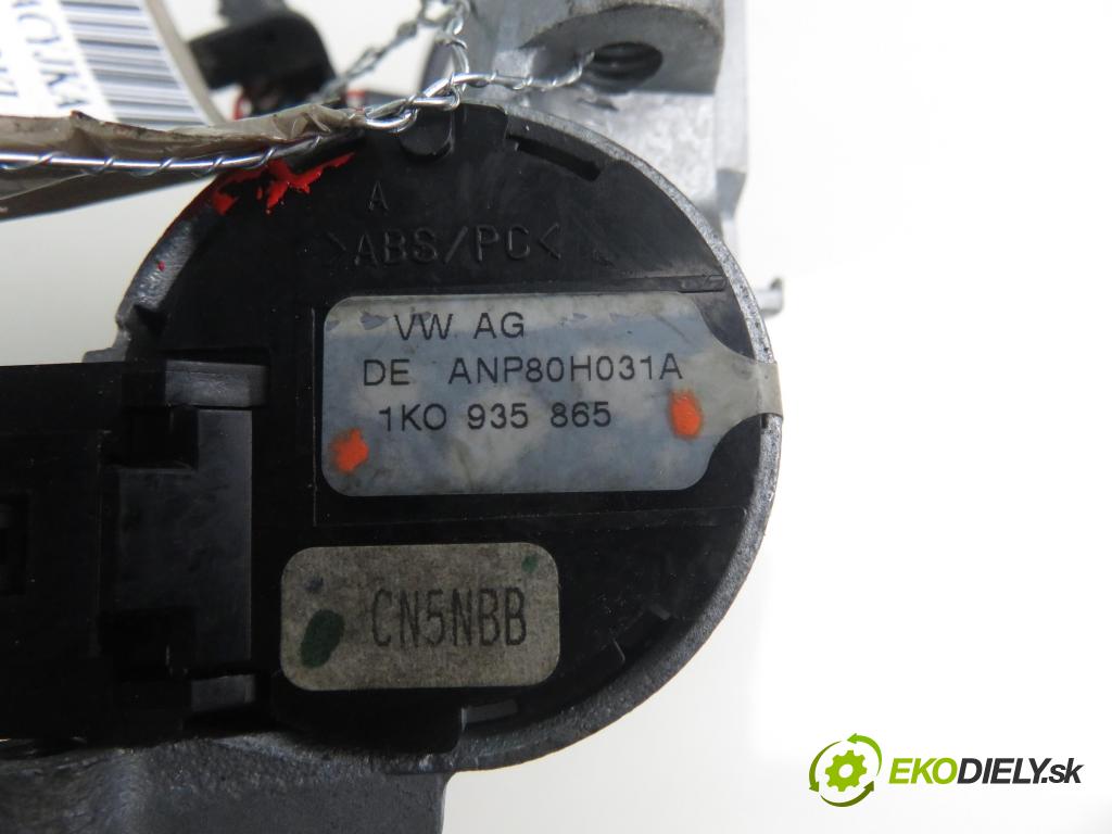 VW GOLF V (1K1) HB 2005 77,00 1.9 TDI PD 105 - BKC 1896,00 spinačka 1K0935865 ; 1K0905851B (Spínacia skrinka)