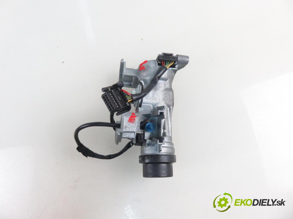 VW GOLF V (1K1) HB 2005 77,00 1.9 TDI PD 105 - BKC 1896,00 spinačka 1K0935865 ; 1K0905851B (Spínacia skrinka)