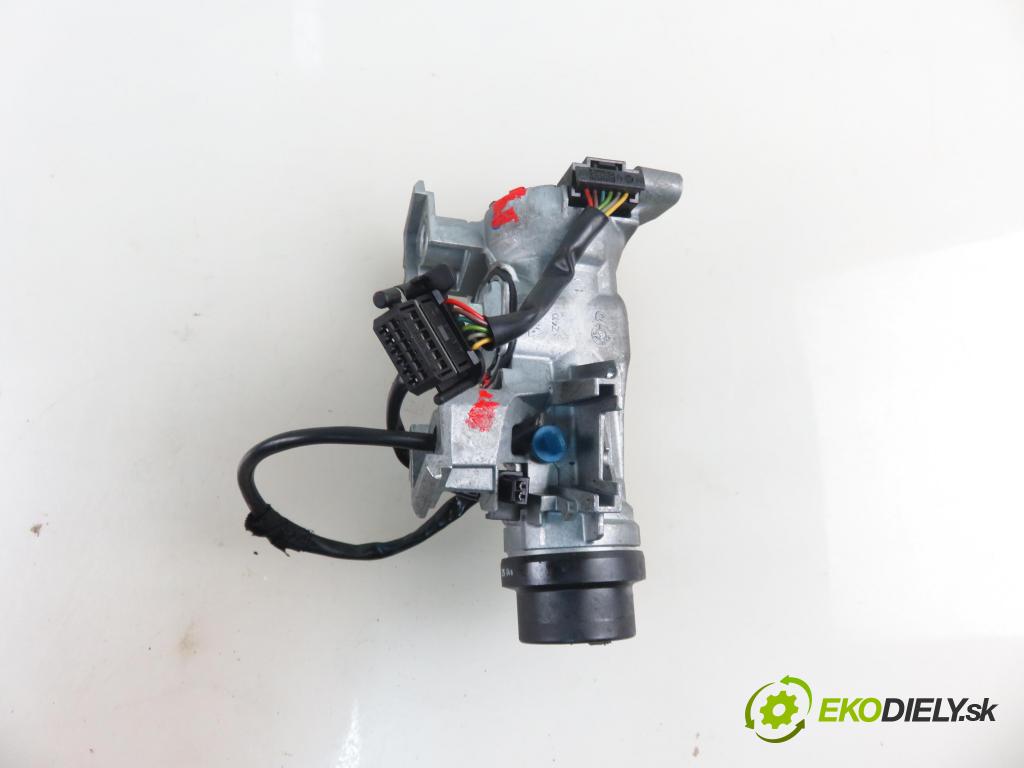 VW GOLF V (1K1) HB 2005 77,00 1.9 TDI PD 105 - BKC 1896,00 spinačka 1K0935865 ; 1K0905851B (Spínacia skrinka)