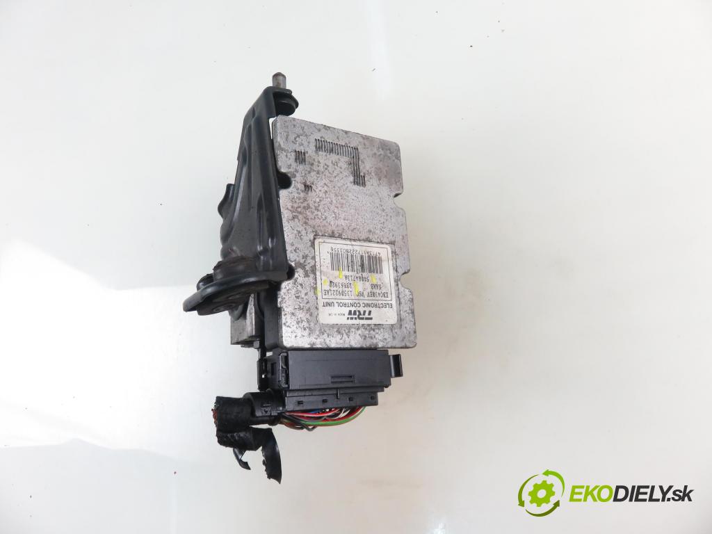 SAAB 9-3 (YS3F) SEDAN 2004 0,00 2.2 TiD - D223L 2171,00 Pumpa ABS 13509221AE ; 13663920 ; 54084713A (Pumpa ABS)