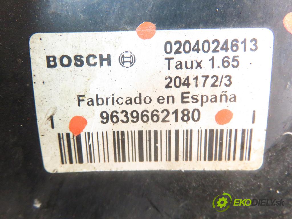 PEUGEOT 307 (3A/C) HB 2002 66,00 2.0 HDi 90 - RHY (DW10TD) 1997,00 Posilovač 0204024613 ; 9639662180 (Servočerpadlo, pumpa riadenia)