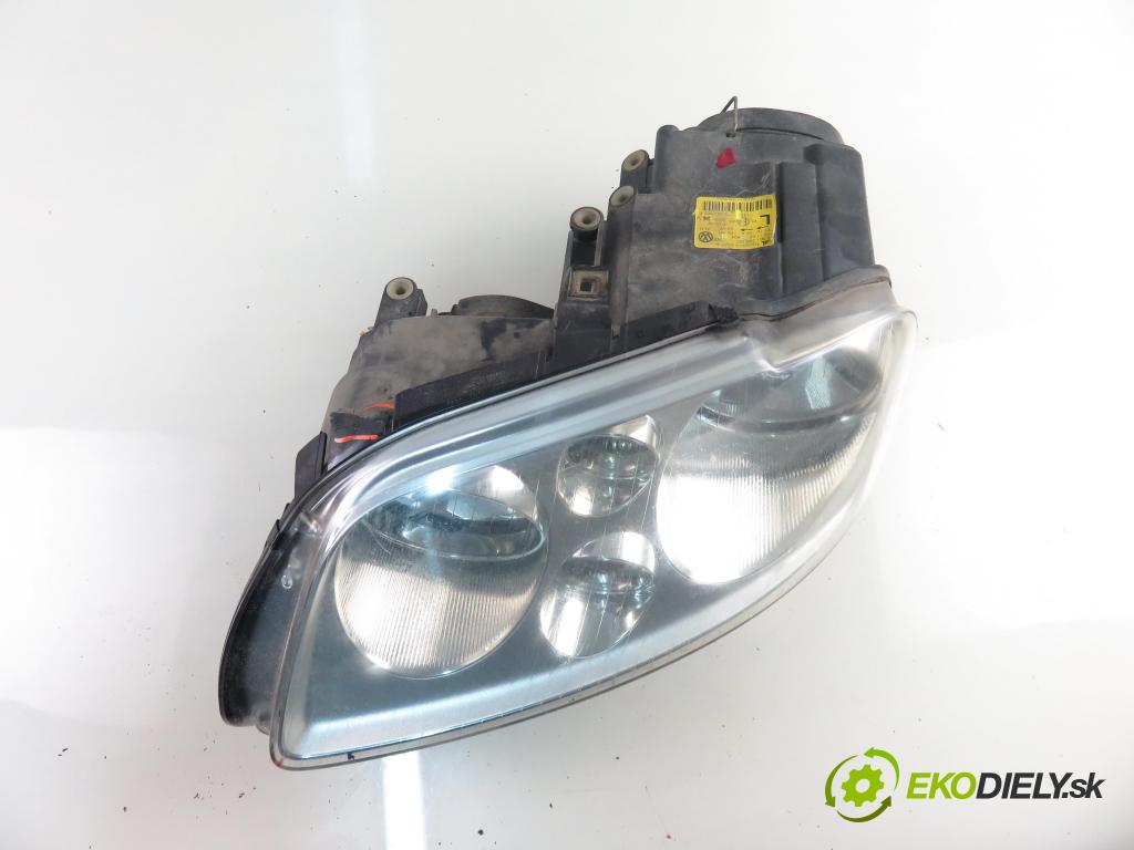 VW TOURAN (1T1, 1T2) MINIVAN 2005 77,00 1.9 TDI - BKC 1896,00 světlo LP 0301205201 ; 1T0941005F