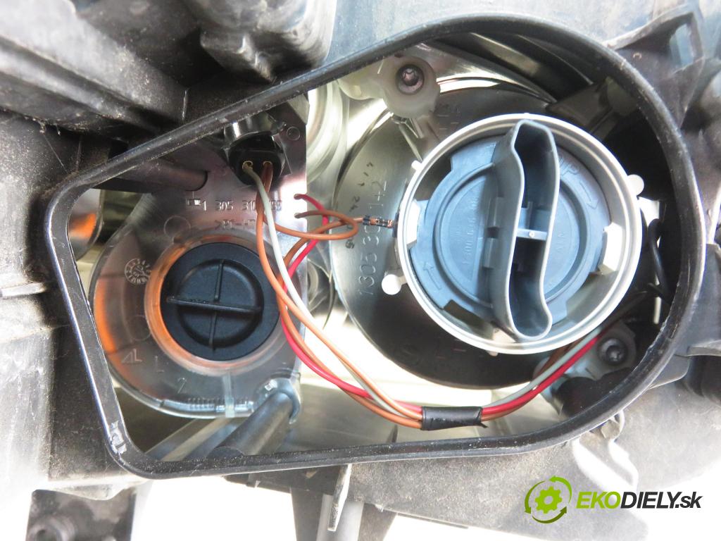 VW TOURAN (1T1, 1T2) MINIVAN 2005 77,00 1.9 TDI - BKC 1896,00 světlo LP 0301205201 ; 1T0941005F