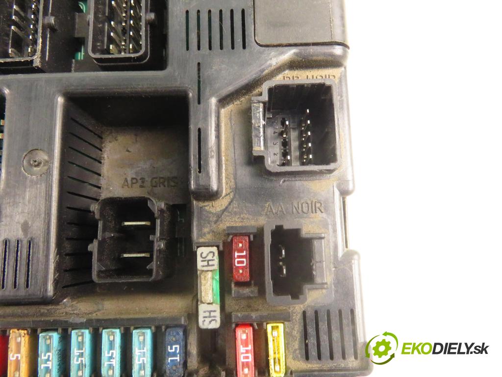 PEUGEOT 307 (3A/C) HB 2002 66,00 2.0 HDi 90 - RHY (DW10TD) 1997,00 MODUL BSI 9644098180 ; 9636760580F