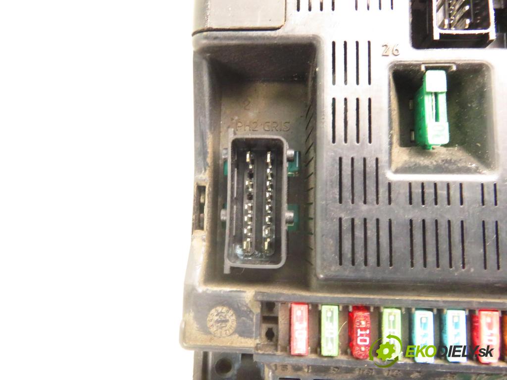 PEUGEOT 307 (3A/C) HB 2002 66,00 2.0 HDi 90 - RHY (DW10TD) 1997,00 MODUL BSI 9644098180 ; 9636760580F