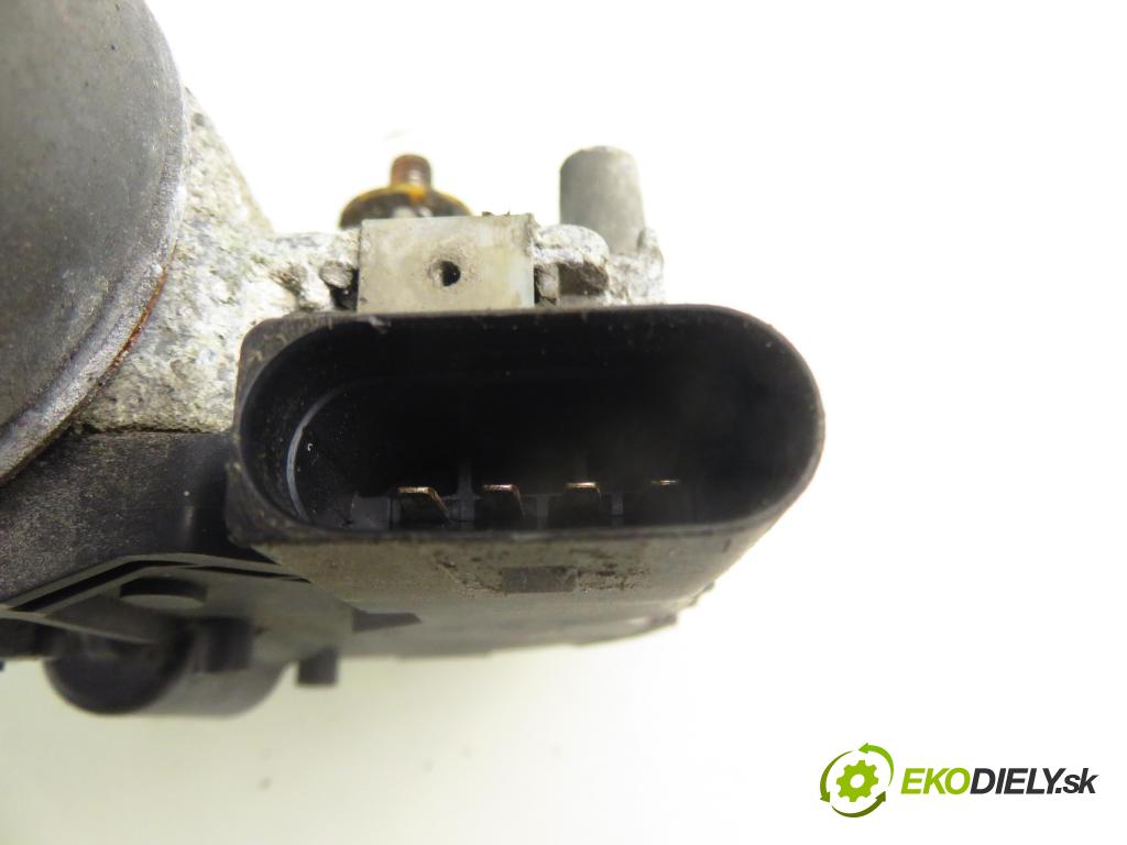 VW CADDY III Variant (2KB, 2KJ, 2CB, 2CJ) KOMBIVAN 2005 77,00 1.9 TDI - BJB 1896,00 Motorček stieračov predný 0390241746 ; 2K1955119B