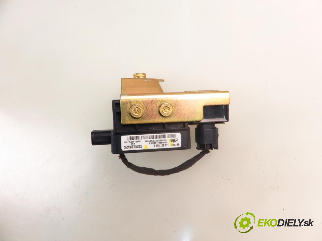 VW GOLF IV Variant (1J5) KOMBI 2000 66,00 1.9 TDI 90 - ALH 1896,00 snímač ESP 1J1907637A ; 1J0907651A ; 10098004222