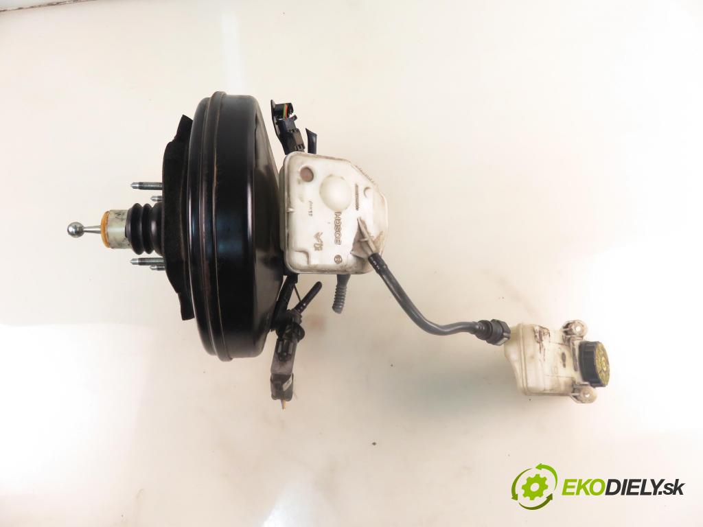 CITROEN DS4 HB 2013 84,00 1.6 HDi 115 - 9HD (DV6C) 1560,00 Posilovač 0204711153 ; 9674749280 (Servočerpadlo, pumpa riadenia)