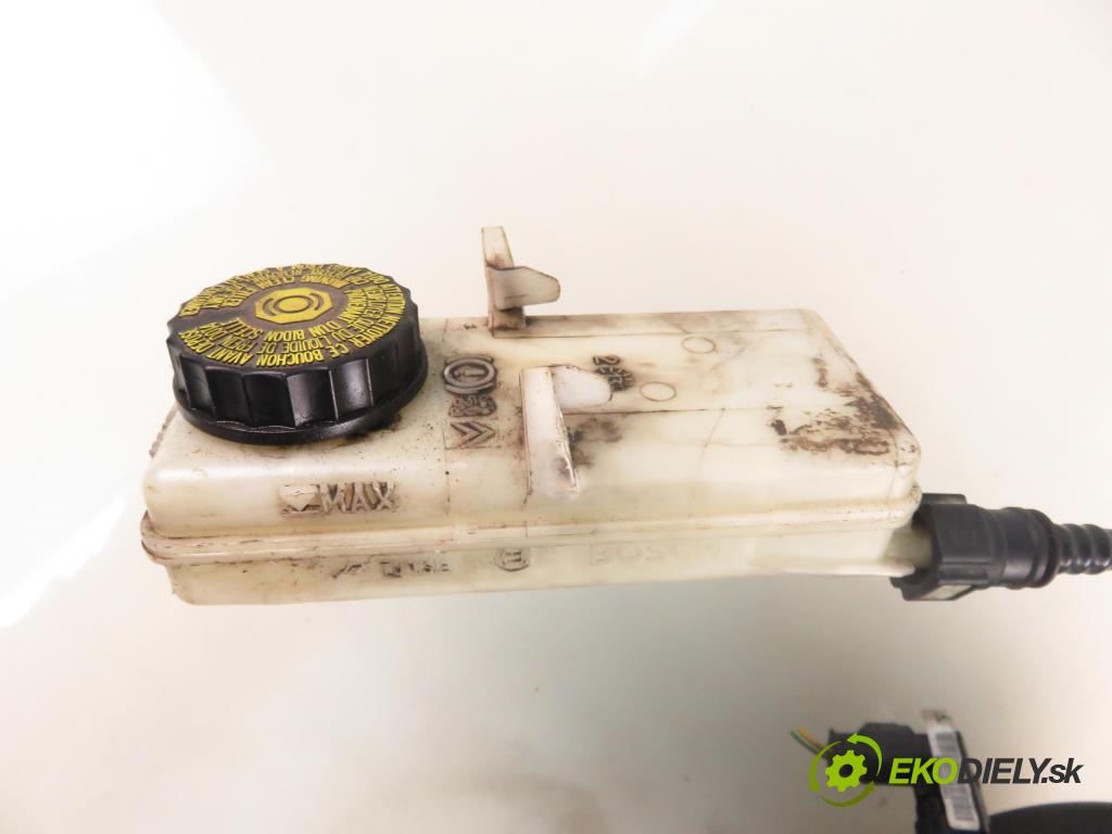 CITROEN DS4 HB 2013 84,00 1.6 HDi 115 - 9HD (DV6C) 1560,00 Posilovač 0204711153 ; 9674749280 (Servočerpadlo, pumpa riadenia)