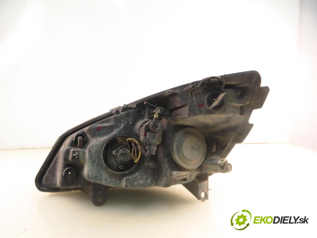 RENAULT SCENIC II (JM0/1_) MINIVAN 2003 88,00 1.9 dCi 120 - F9Q 812 1870,00 Svetlo PP