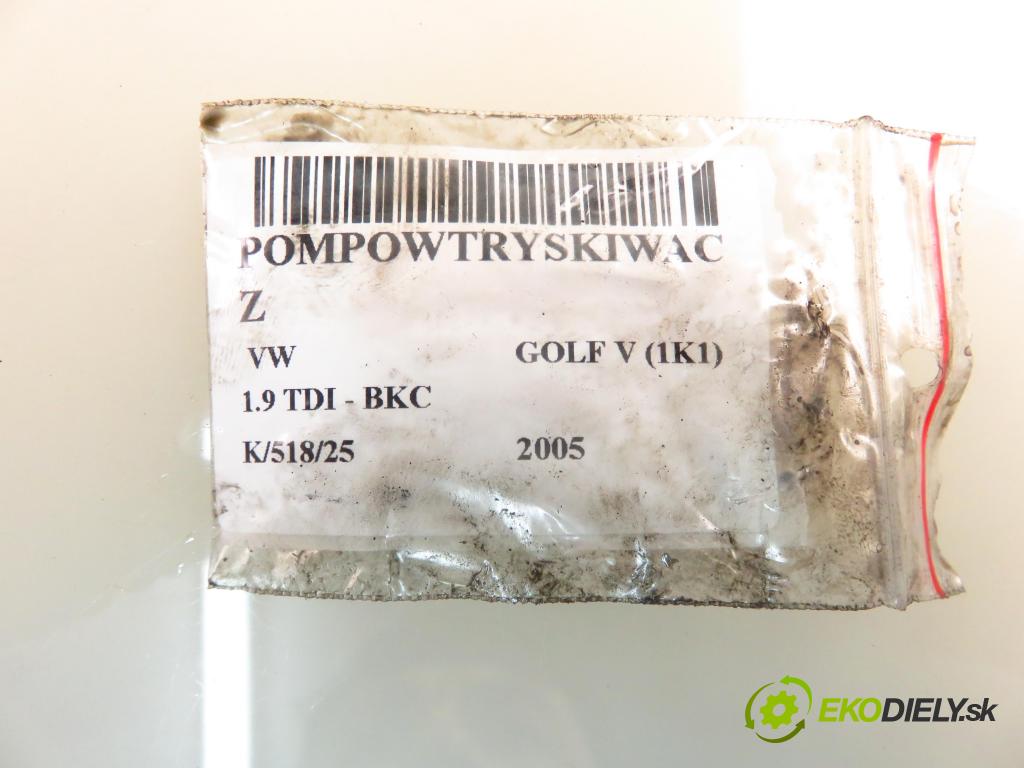 VW GOLF V (1K1) HB 2005 77,00 1.9 TDI PD 105 - BKC 1896,00 Vstrekovač 038130073AG ; 0414720215 (Vstrekovač paliva)