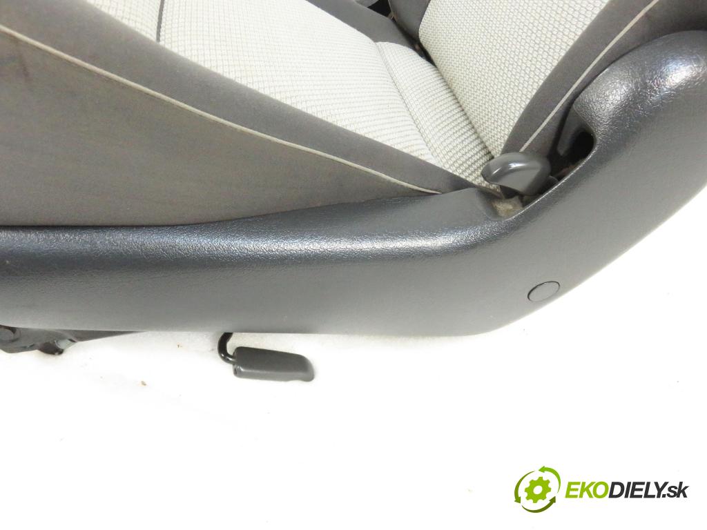 VW SHARAN (7M8, 7M9, 7M6) MINIVAN 2007 103,00 2.0 TDI - BRT 1968,00 Sedadlo 2 rad ľavy