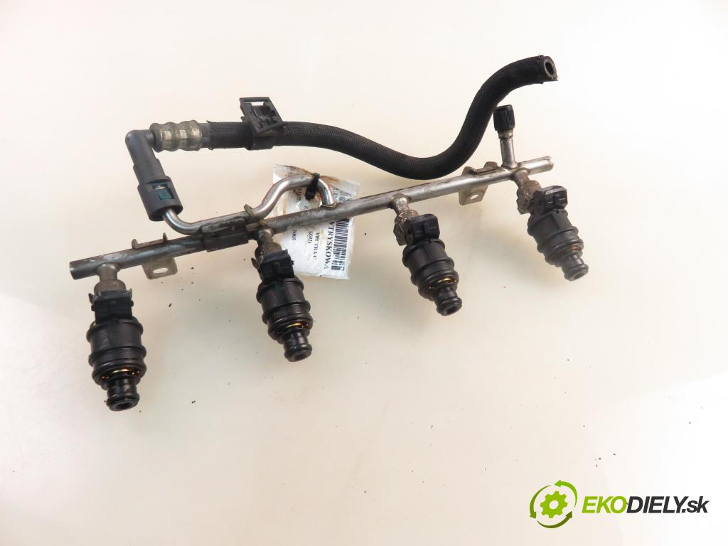 OPEL VECTRA C (Z02) LIFTBACK 2005 90,00 1.8 16V 122 - Z 18 XE 1796,00 Lišta vstrekovacia 90536149 ; 5WK93151 (Vstrekovacia lišta)