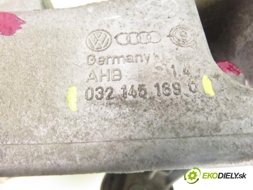 VW GOLF IV (1J1) HB 2001 77,00 1.6 16V - AUS 1598,00 Uchytenie alternátora 032145169Q