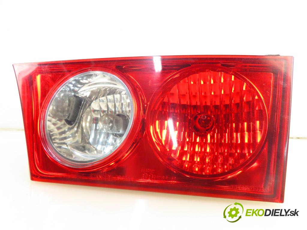 HONDA ACCORD VII (CL, CN) SEDAN 2003 114,00 2.0 (CL7) - K20A6 1998,00 Svetlo pravé zadné kufor