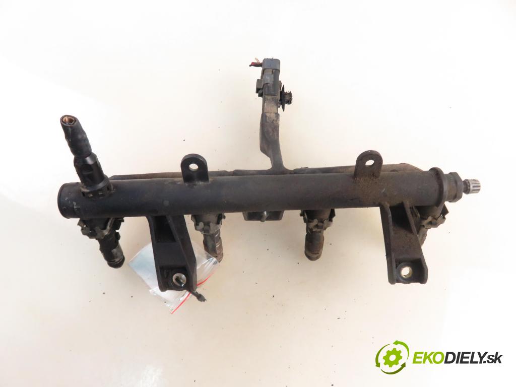 PEUGEOT 206 liftback (2A/C) HB 2003 440,00 1.1 i - HFX (TU1JP) 1124,00 Lišta vstrekovacia 9628982980D (Vstrekovacia lišta)