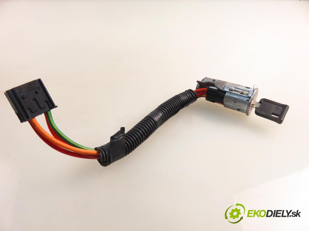 RENAULT SCENIC I (JA0/1_) MINIVAN 2001 79,00 1.6 16V 107 - K4M 700 1598,00 spinačka  (Spínacia skrinka)