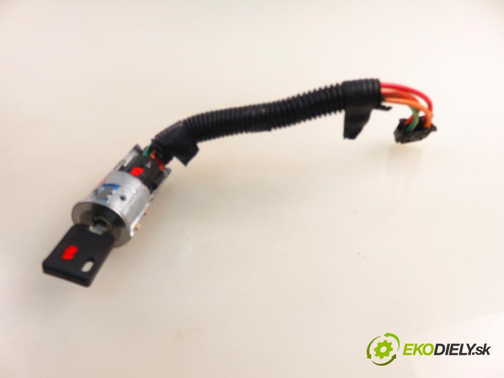 RENAULT SCENIC I (JA0/1_) MINIVAN 2001 79,00 1.6 16V 107 - K4M 700 1598,00 spinačka  (Spínacia skrinka)