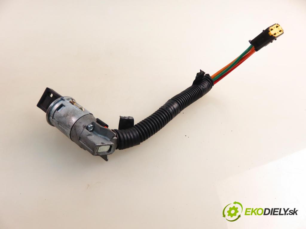 RENAULT SCENIC I (JA0/1_) MINIVAN 2001 79,00 1.6 16V 107 - K4M 700 1598,00 spinačka  (Spínacia skrinka)