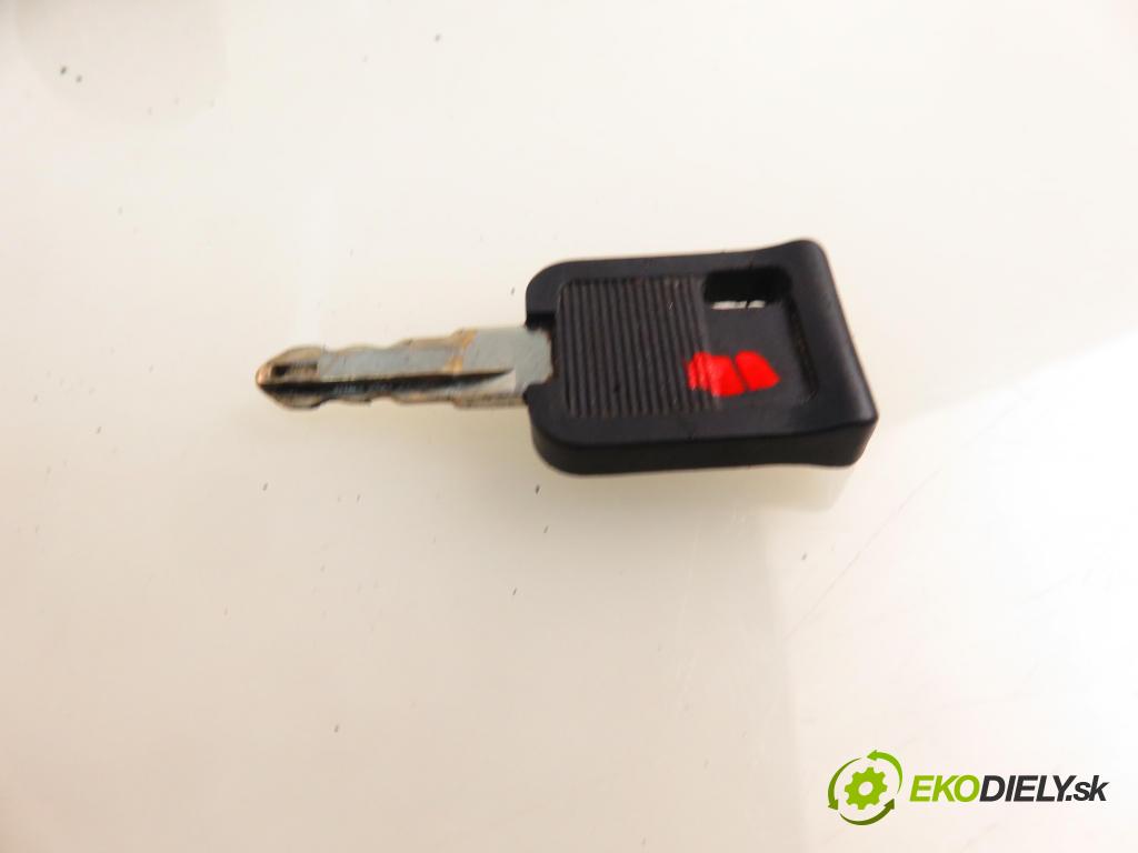 RENAULT SCENIC I (JA0/1_) MINIVAN 2001 79,00 1.6 16V 107 - K4M 700 1598,00 spinačka  (Spínacia skrinka)