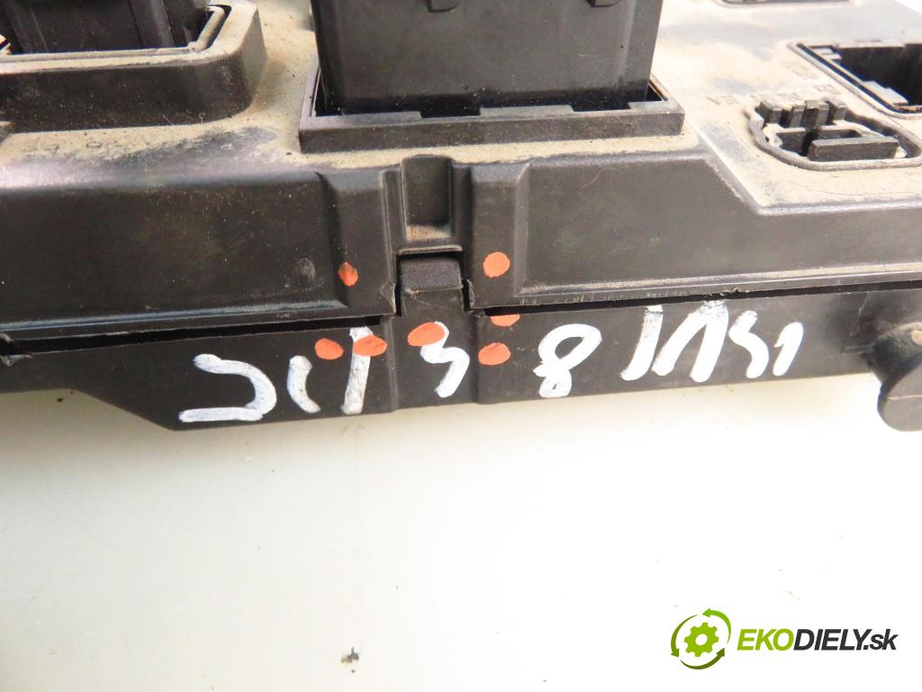 CITROEN C3 I (FC_) HB 2003 50,00 1.4 HDi 8V - 8HX 1398,00 MODUL BSI 9649811580 ; S118085100H