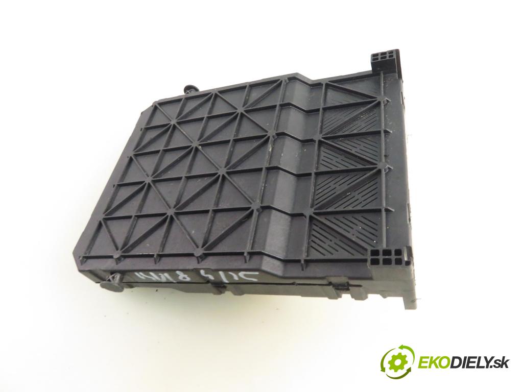 CITROEN C3 I (FC_) HB 2003 50,00 1.4 HDi 8V - 8HX 1398,00 MODUL BSI 9649811580 ; S118085100H