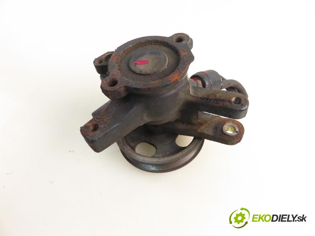 TOYOTA COROLLA (_E11_) SEDAN 1999 63,00 1.4 1332,00 Pumpa servočerpadlo  (Servočerpadlo)