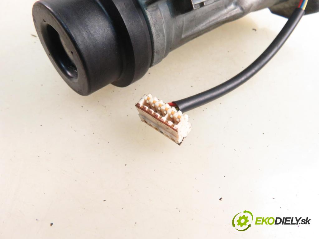 SKODA OCTAVIA II (1Z3) LIFTBACK 2008 75,00 1.6 - BSF 1595,00 spinačka 1K0905851B (Spínacia skrinka)