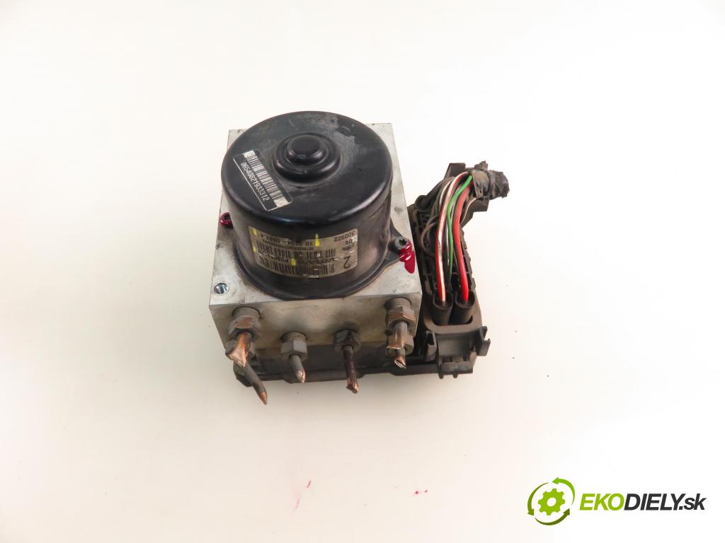 VOLVO S60 I (384) SEDAN 2002 103,00 2.4 140 - B 5244 S2 2435,00 Pumpa ABS 8671224 ; 5WK84002 ; 10092504033 (Pumpa ABS)