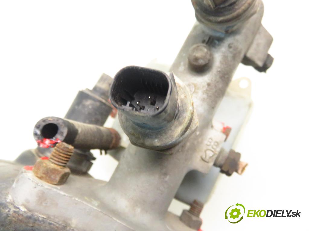 VOLVO S60 I (384) SEDAN 2002 103,00 2.4 140 - B 5244 S2 2435,00 Posilovač P08619463 ; 03785935014 (Servočerpadlo, pumpa riadenia)