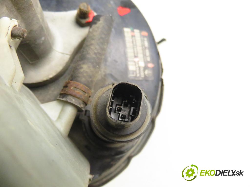 VOLVO S60 I (384) SEDAN 2002 103,00 2.4 140 - B 5244 S2 2435,00 Posilovač P08619463 ; 03785935014 (Servočerpadlo, pumpa riadenia)