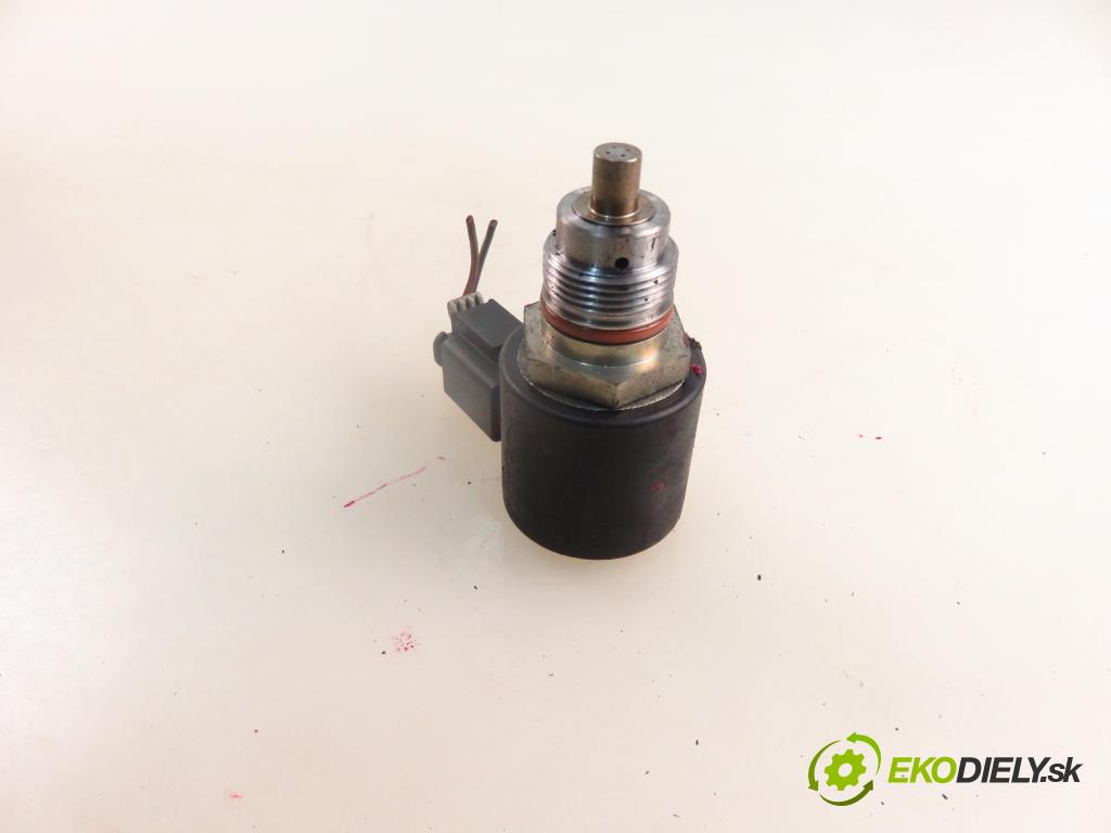 MERCEDES-BENZ KLASA C T-Model (S204) KOMBI 2009 100,00 C 200 CDI (204.207) - OM 646.811 2148,00 Snímač tlaku paliva 9307Z515A01