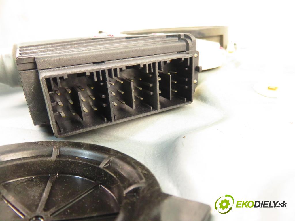 SEAT IBIZA III (6L1) HB 2002 47,00 1.2 12V - AZQ 1198,00 mechanismus oken 3D 6L3837751L ; 6Q2959802A ; 6L3837755J