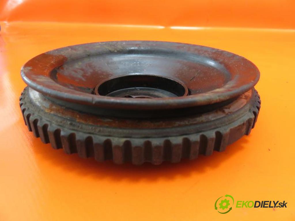 OPEL CORSA B 1.2 8V X12NZ  manual 5 - stupňová 33 kW 45 km  Koleso kolesová Vačkového hriadeľa/kľuky 90409954 (Remenice)