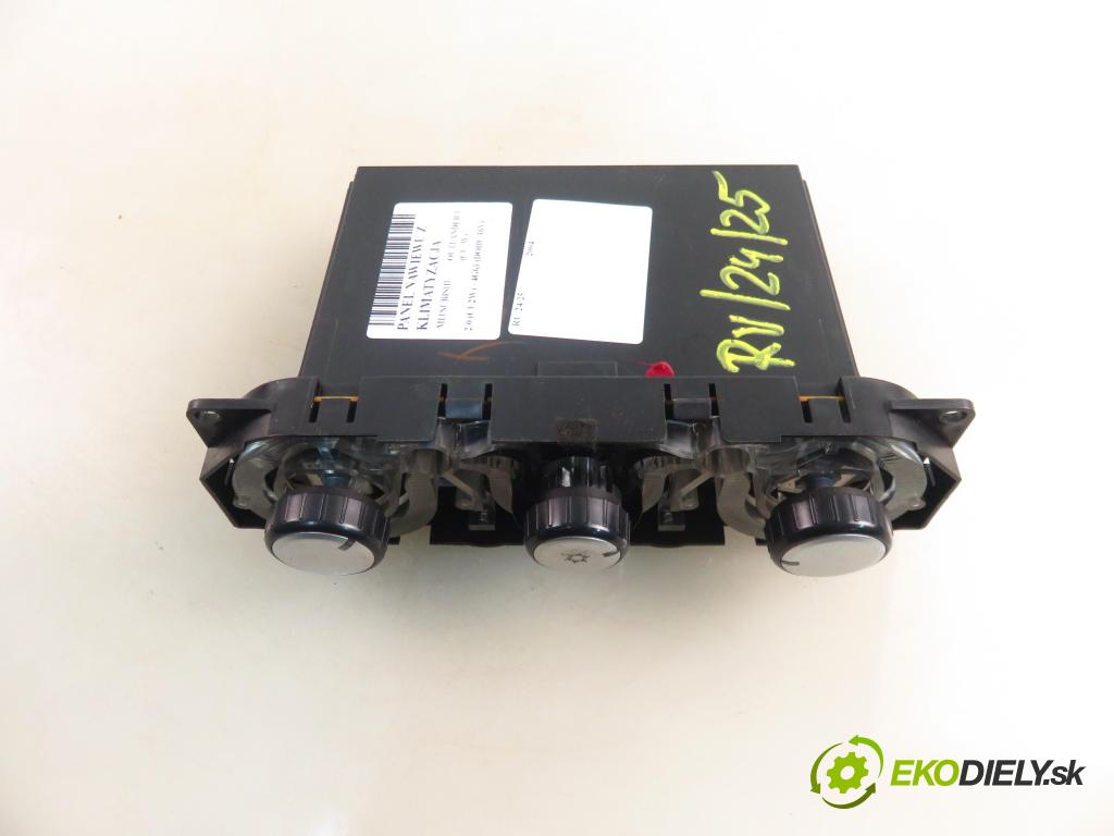 MITSUBISHI OUTLANDER I (CU_W) SUV 2004 100,00 2.0 (CU2W) - 4G63 (DOHC 16V) 1997,00 Panel kúrenia KLIMATIZACE: MR979972HA
