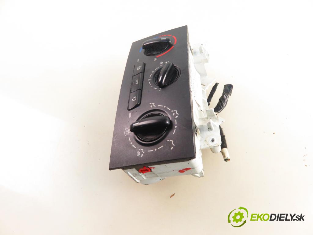 PEUGEOT EXPERT Skrzynia (VF3A_, VF3U_, VF3X_) FURGON 2010 66,00 1.6 HDi 90 16V - 9HU (DV6UTED4) 1560,00 Panel kúrenia KLIMATIZACE: 1400153380