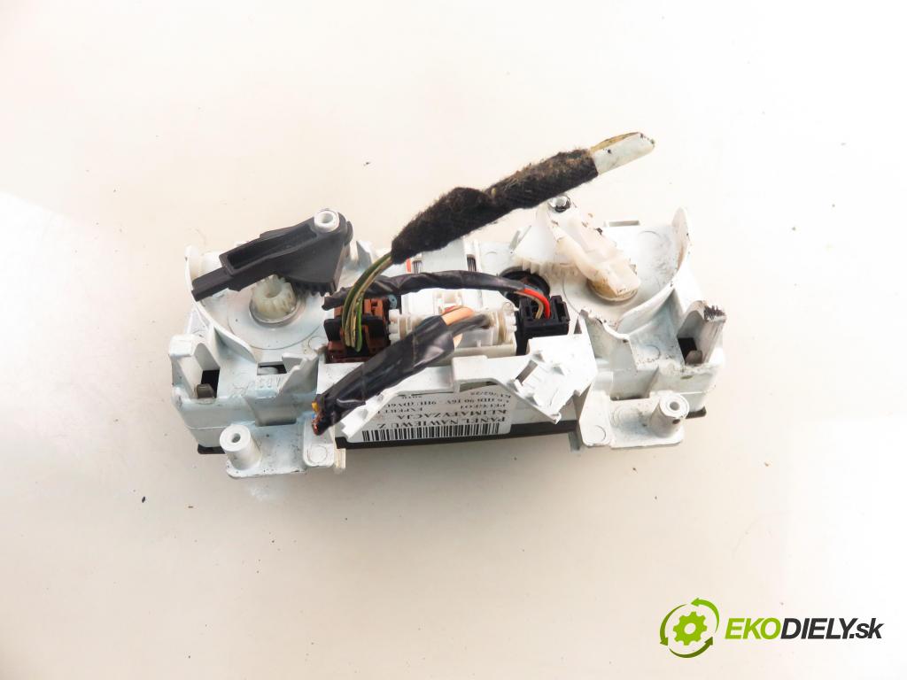 PEUGEOT EXPERT Skrzynia (VF3A_, VF3U_, VF3X_) FURGON 2010 66,00 1.6 HDi 90 16V - 9HU (DV6UTED4) 1560,00 Panel kúrenia KLIMATIZACE: 1400153380