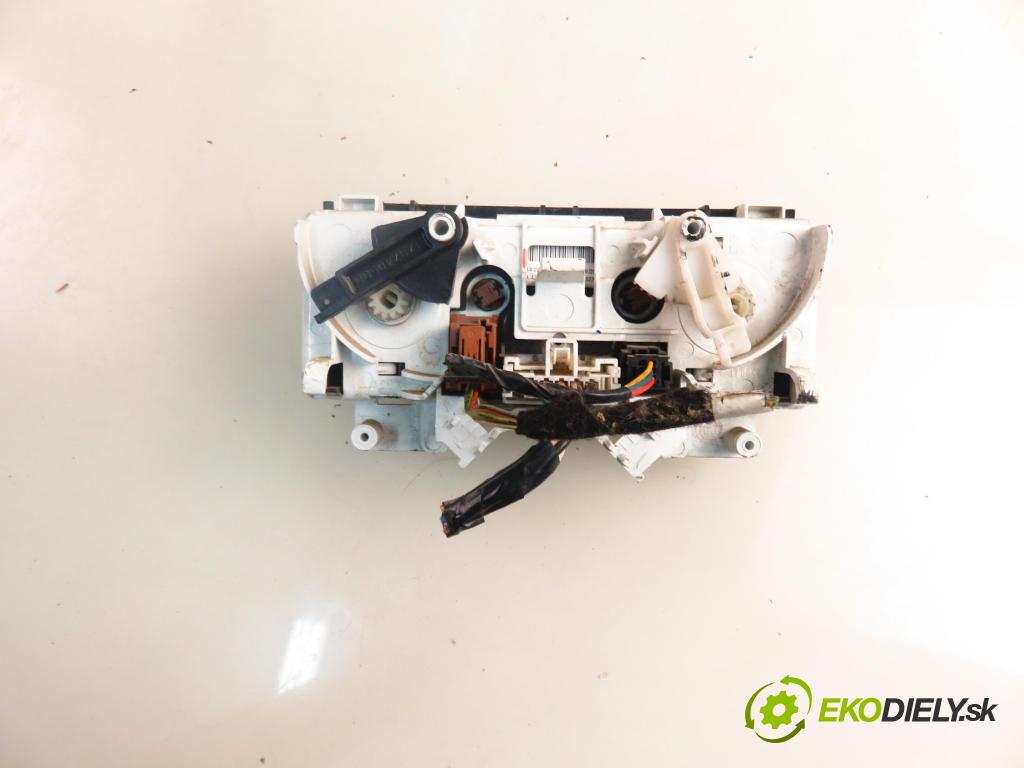 PEUGEOT EXPERT Skrzynia (VF3A_, VF3U_, VF3X_) FURGON 2010 66,00 1.6 HDi 90 16V - 9HU (DV6UTED4) 1560,00 Panel kúrenia KLIMATIZACE: 1400153380